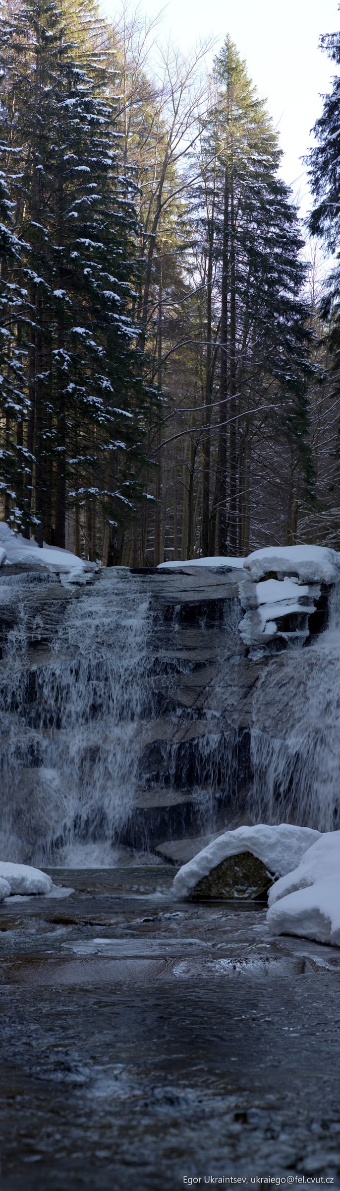 Waterfall in the woods · Mumlavsky Vodopad