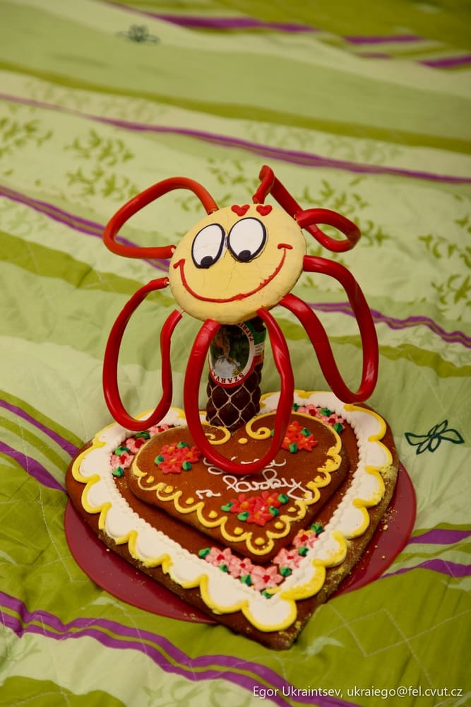 Cake decorated like a monkey