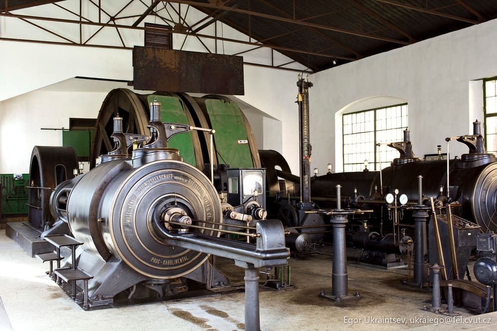 Old steam engine