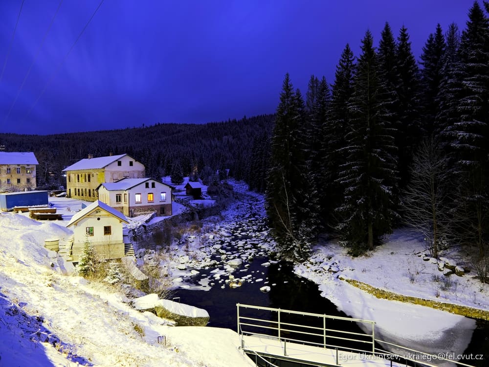 Snowy scene in the mountains