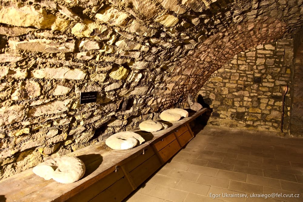 Stone wall with bowls