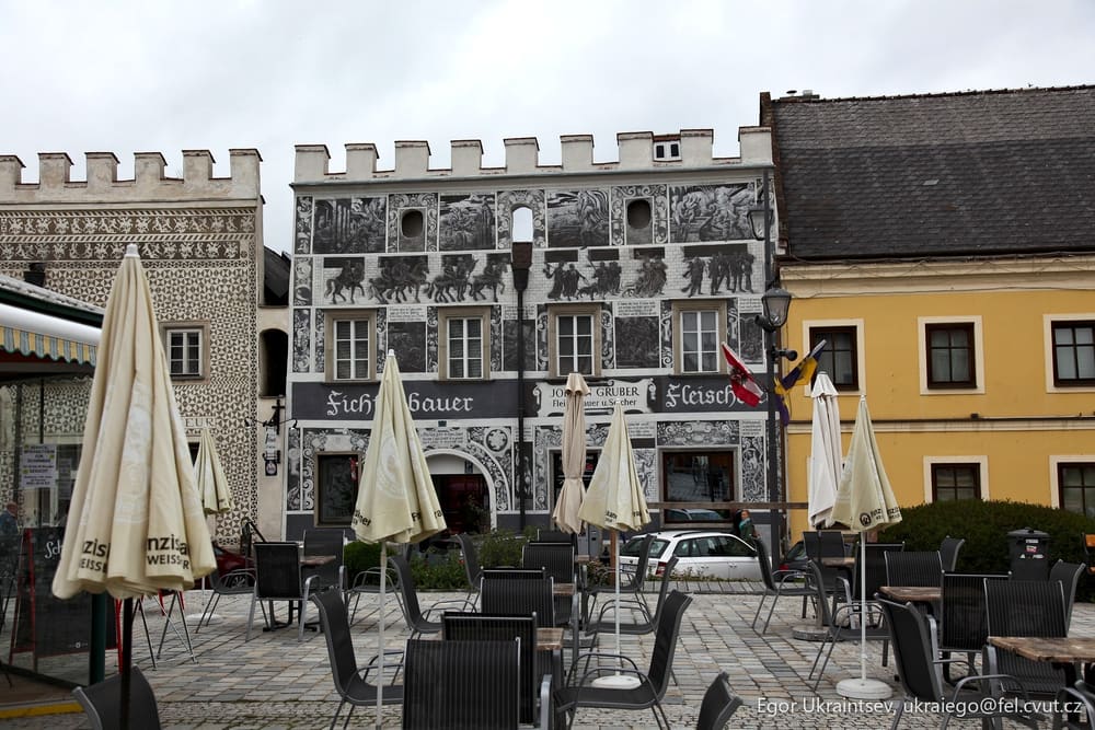 Outdoor cafe