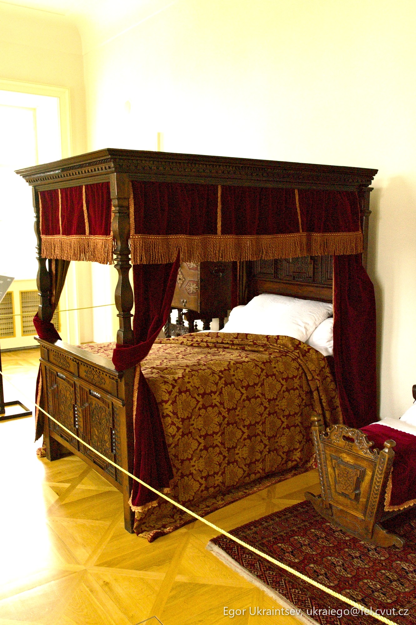Bedroom with a four poster