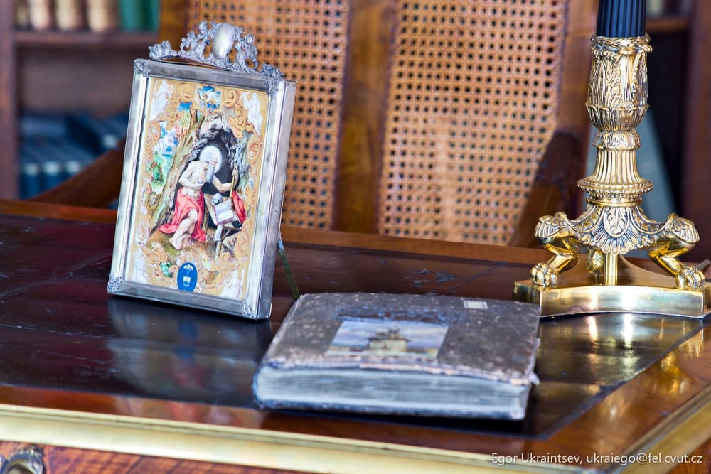 Table with a picture frame