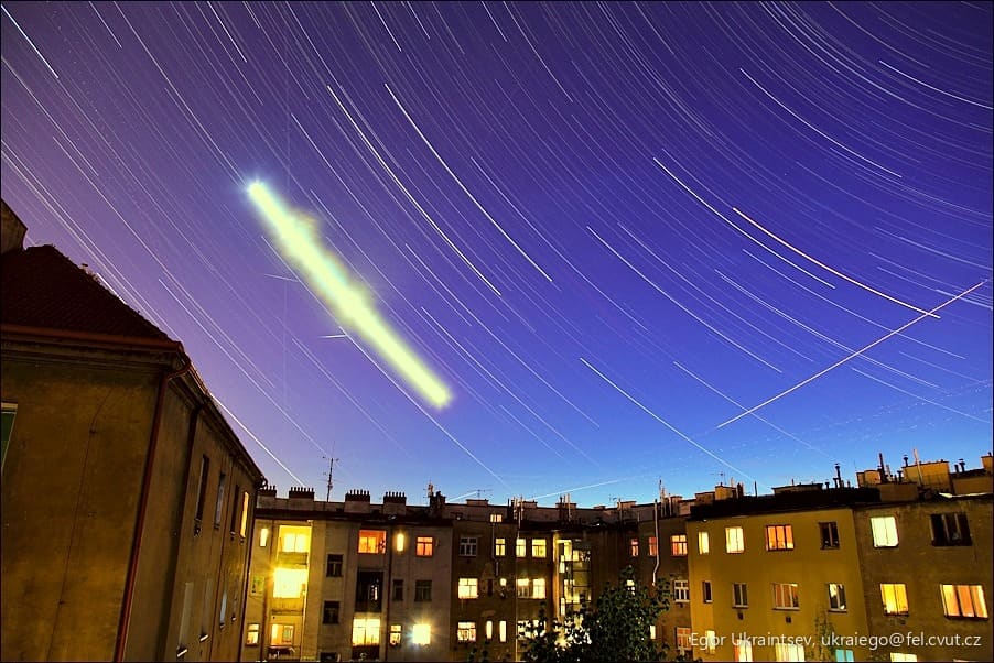 Meteor in the night sky