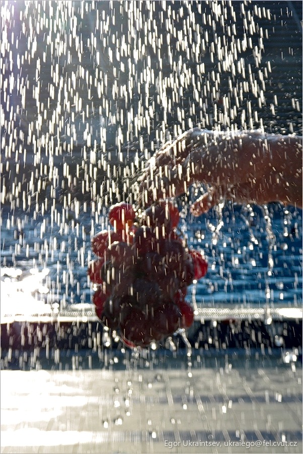 Child splashing in a swimming