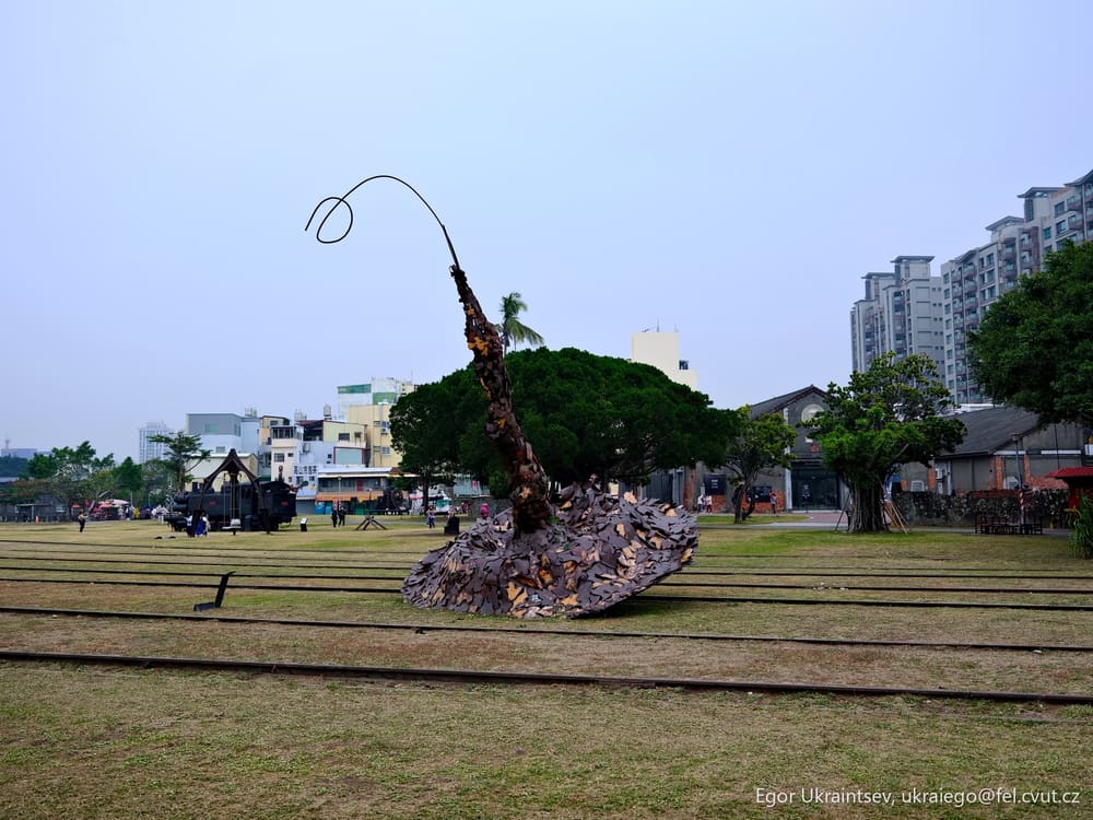 Sculpture in the middle of a park