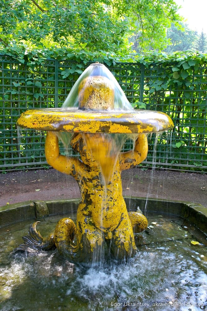 Yellow fire hydra