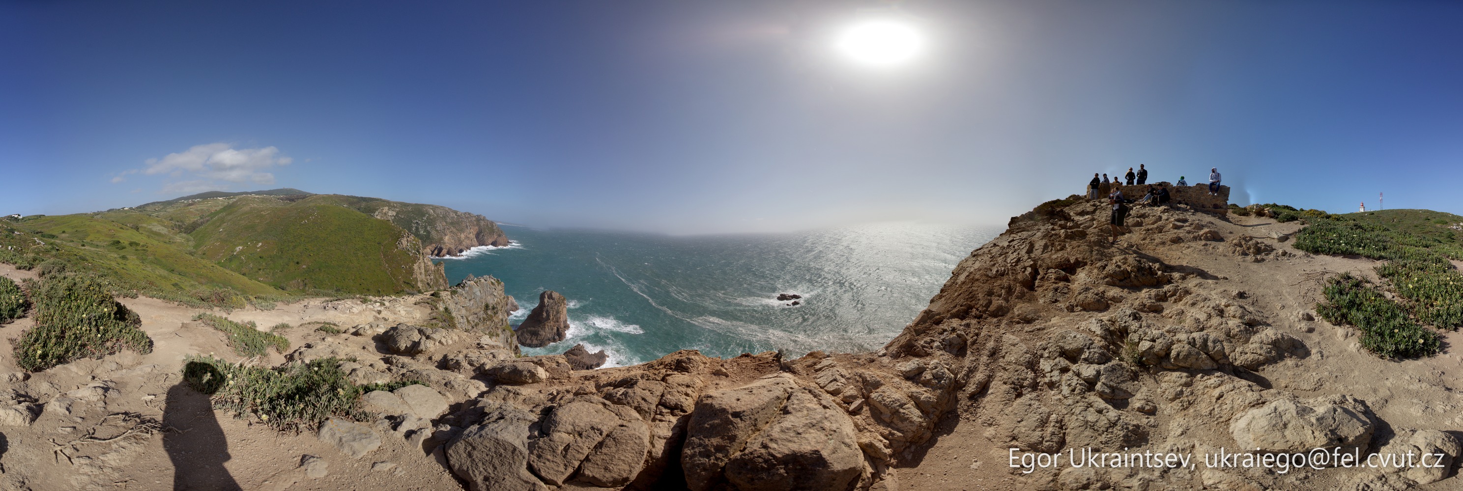 People on a cliff · Cabo