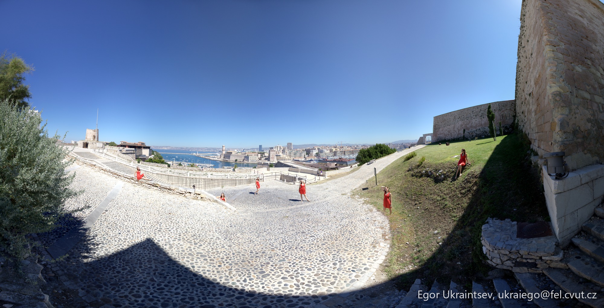 View of a city · France2 Pan