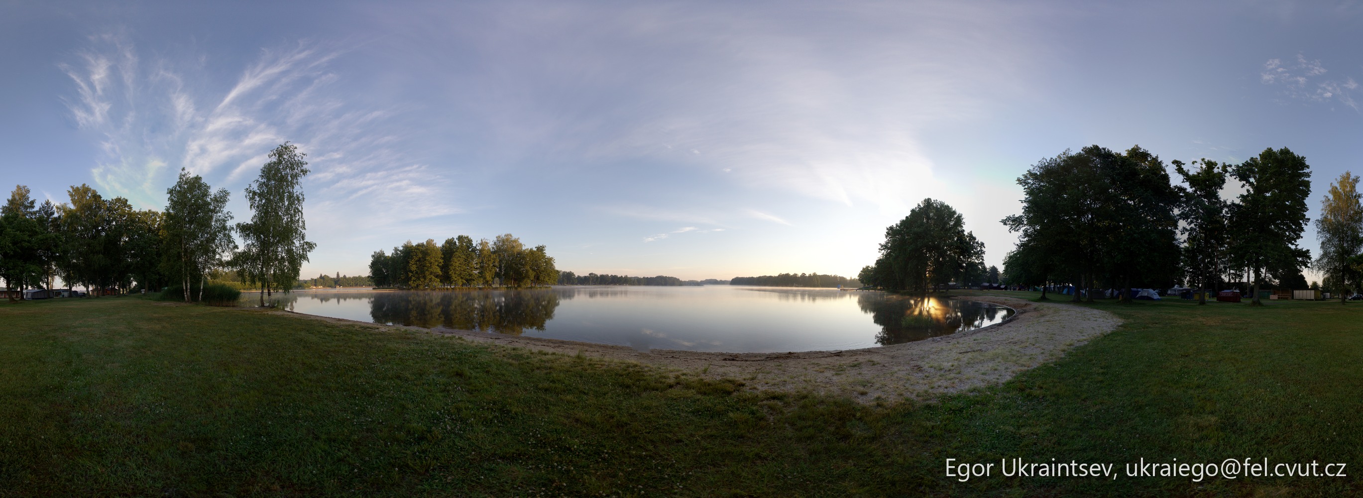 Lake with trees · Chlum