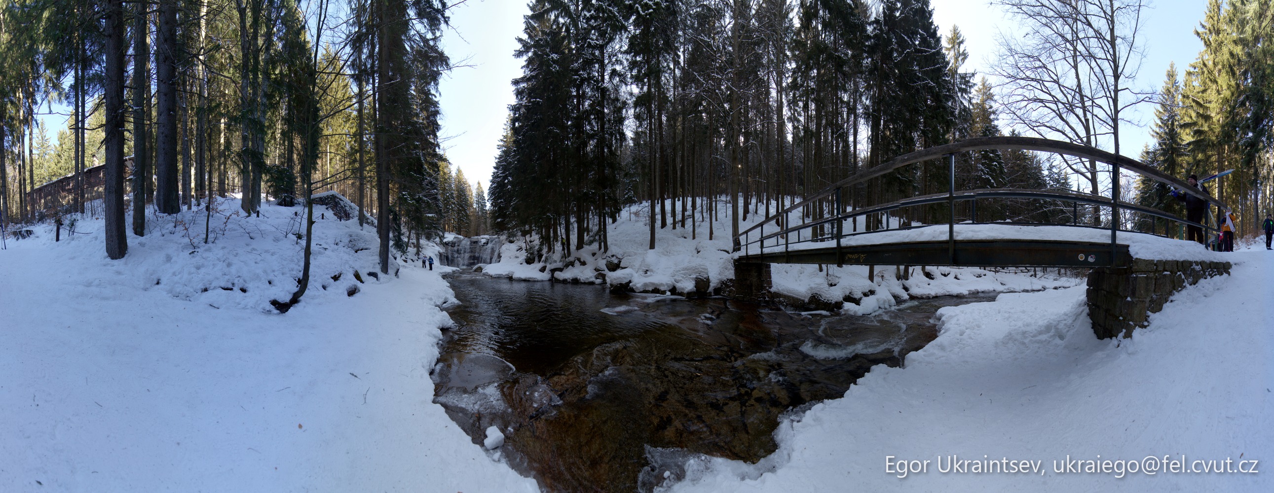 Bridge in the snow · Mumlavsky Vodopad