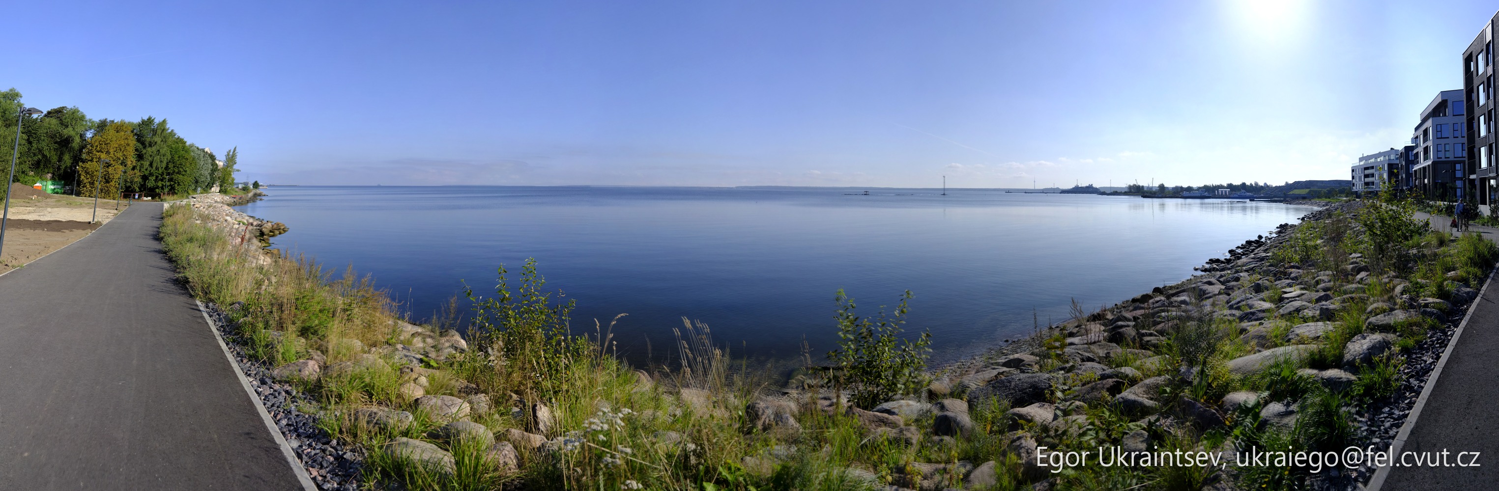 Bike path along a lake · Tallin