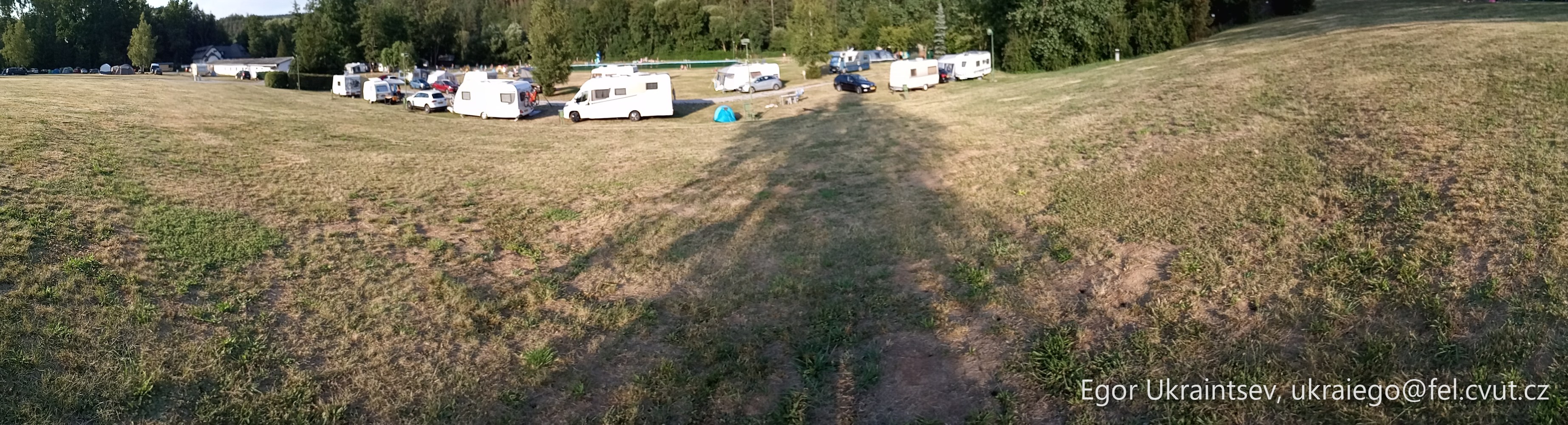 Group of people camping · P008 Phone 2019 07